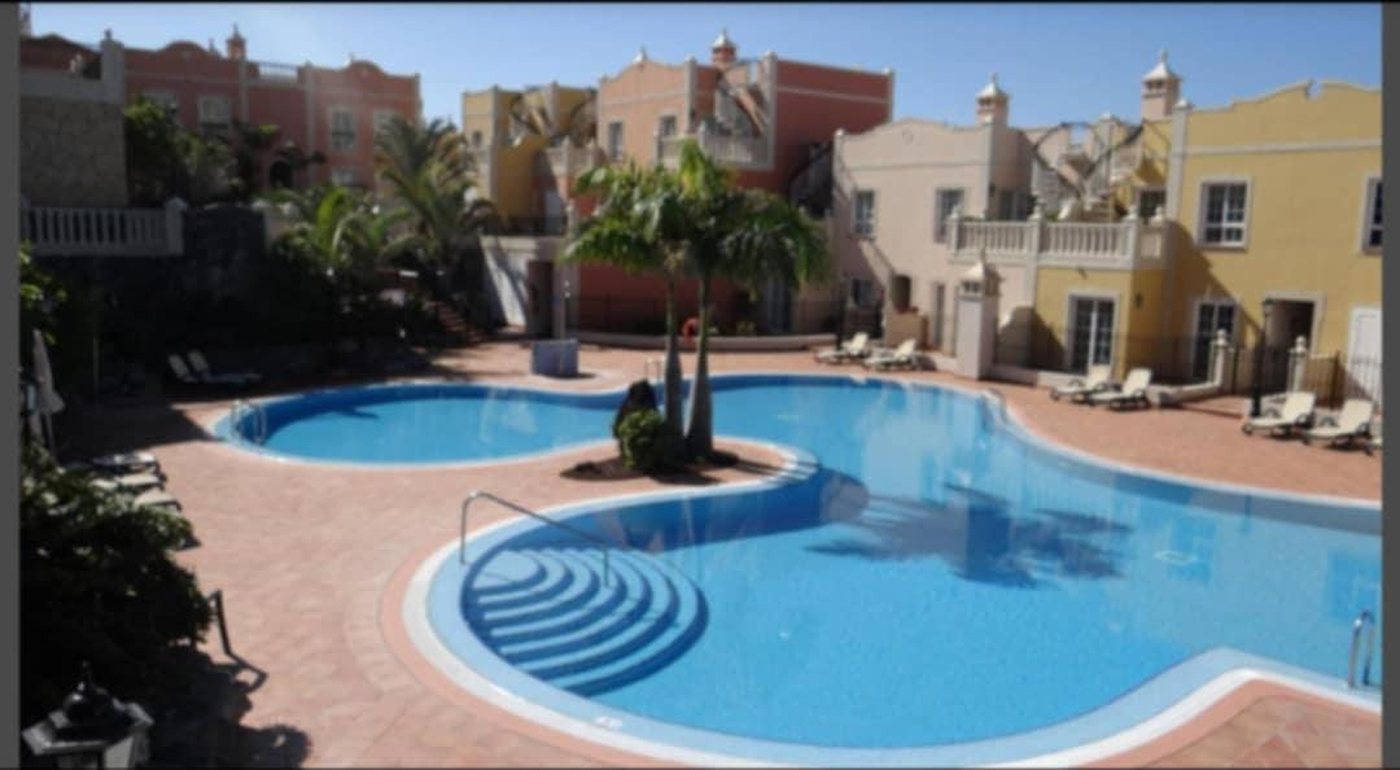 The pool in the complex